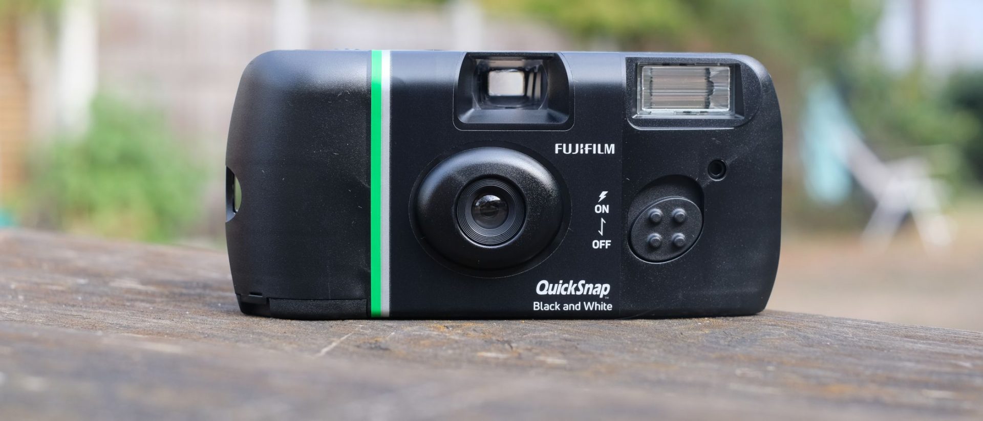 Обзор Fujifilm QuickSnap Black and White — тонкий корпус и стильные монохромные снимки