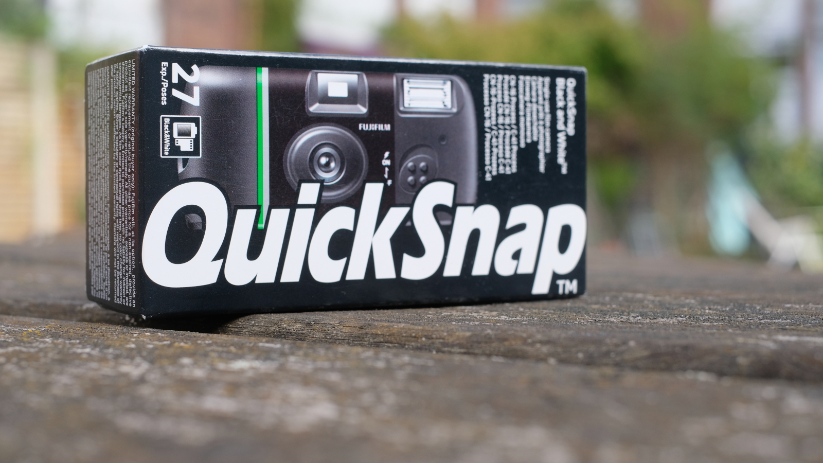 Обзор Fujifilm QuickSnap Black and White - тонкий корпус и стильные монохромные снимки картинка Fujifilm QuickSnap Black and White: обзор камеры | DGL.RU