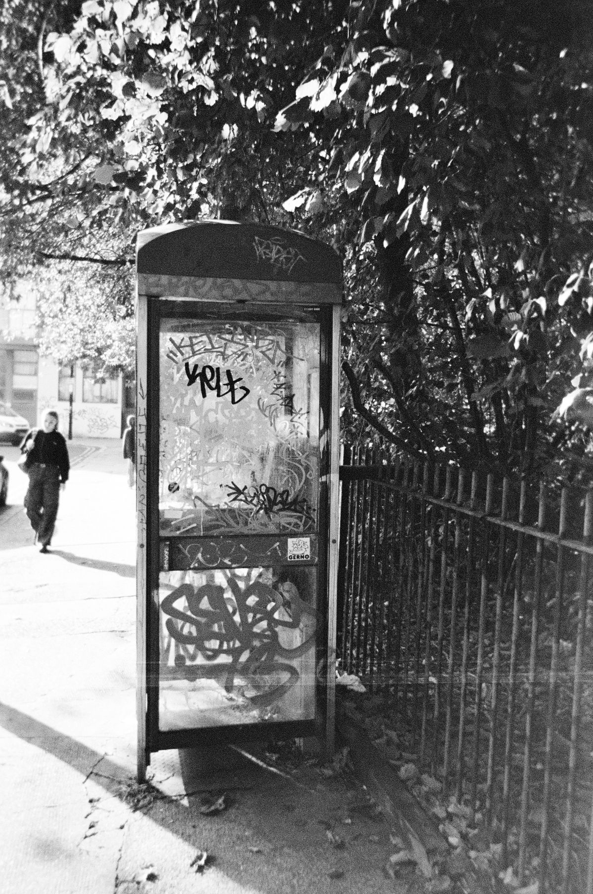 Обзор Fujifilm QuickSnap Black and White - тонкий корпус и стильные монохромные снимки картинка Fujifilm QuickSnap Black and White: обзор камеры | DGL.RU