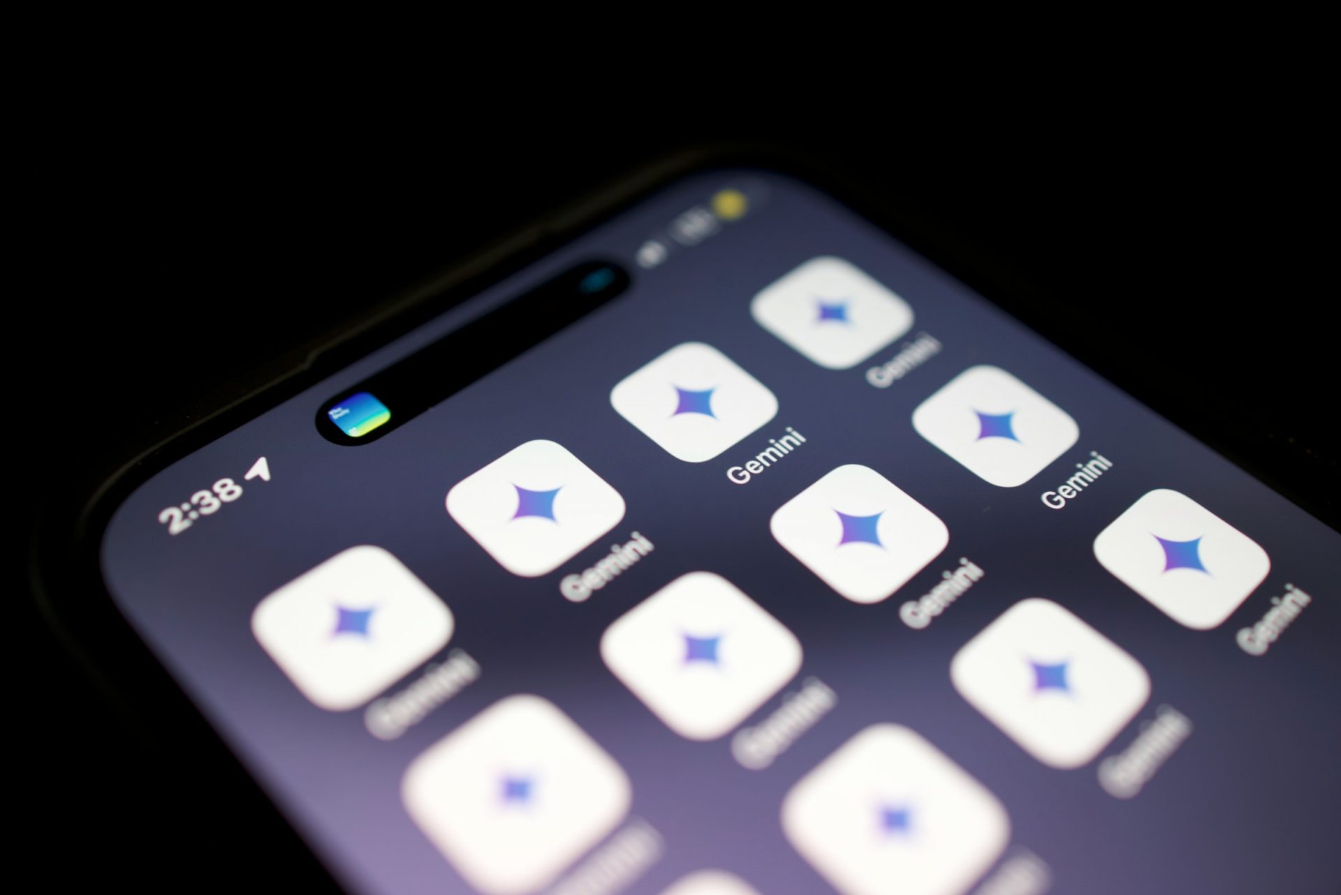 Google добавила просмотр и редактирование файлов прямо в чат Gemini