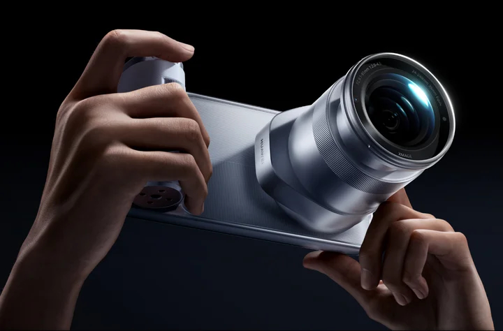 Huawei представила линейку флагманов Mate 90 с рекордной яркостью дисплеев и модульной камерой картинка Флагманы Huawei Mate 90: характеристики и цены | DGL.RU