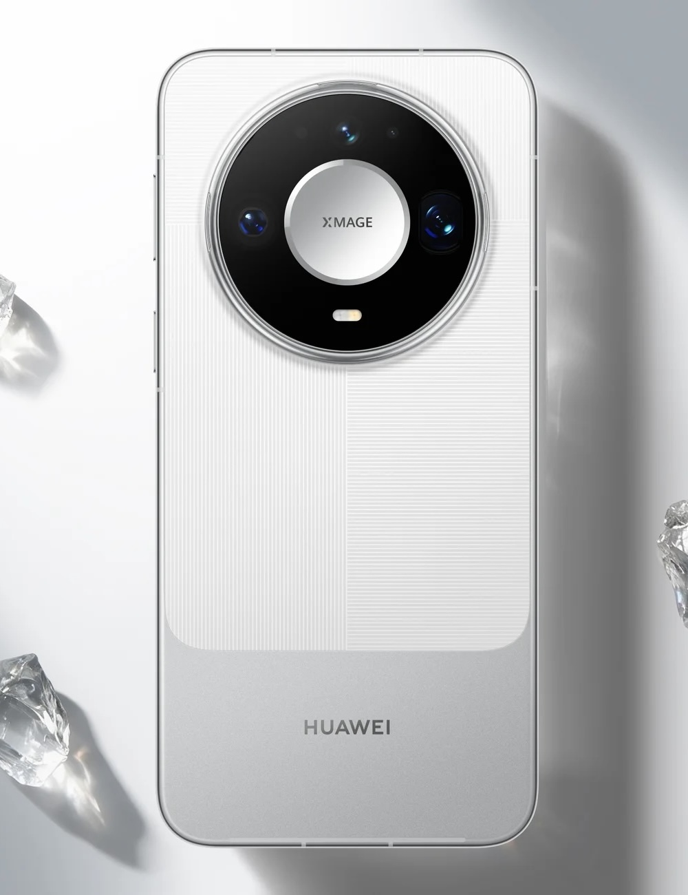 Huawei представила линейку флагманов Mate 90 с рекордной яркостью дисплеев и модульной камерой картинка Флагманы Huawei Mate 90: характеристики и цены | DGL.RU