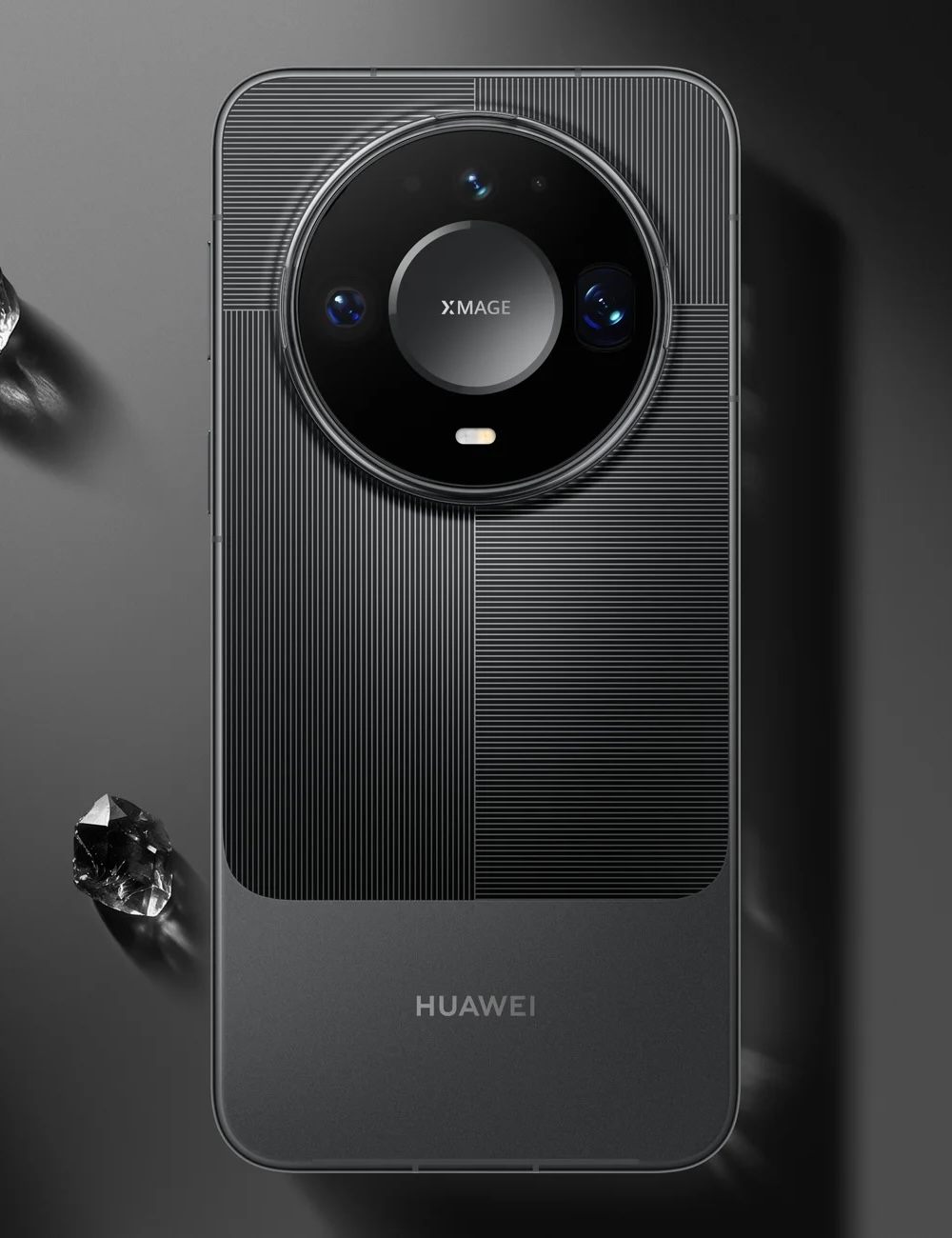 Huawei представила линейку флагманов Mate 90 с рекордной яркостью дисплеев и модульной камерой картинка Флагманы Huawei Mate 90: характеристики и цены | DGL.RU