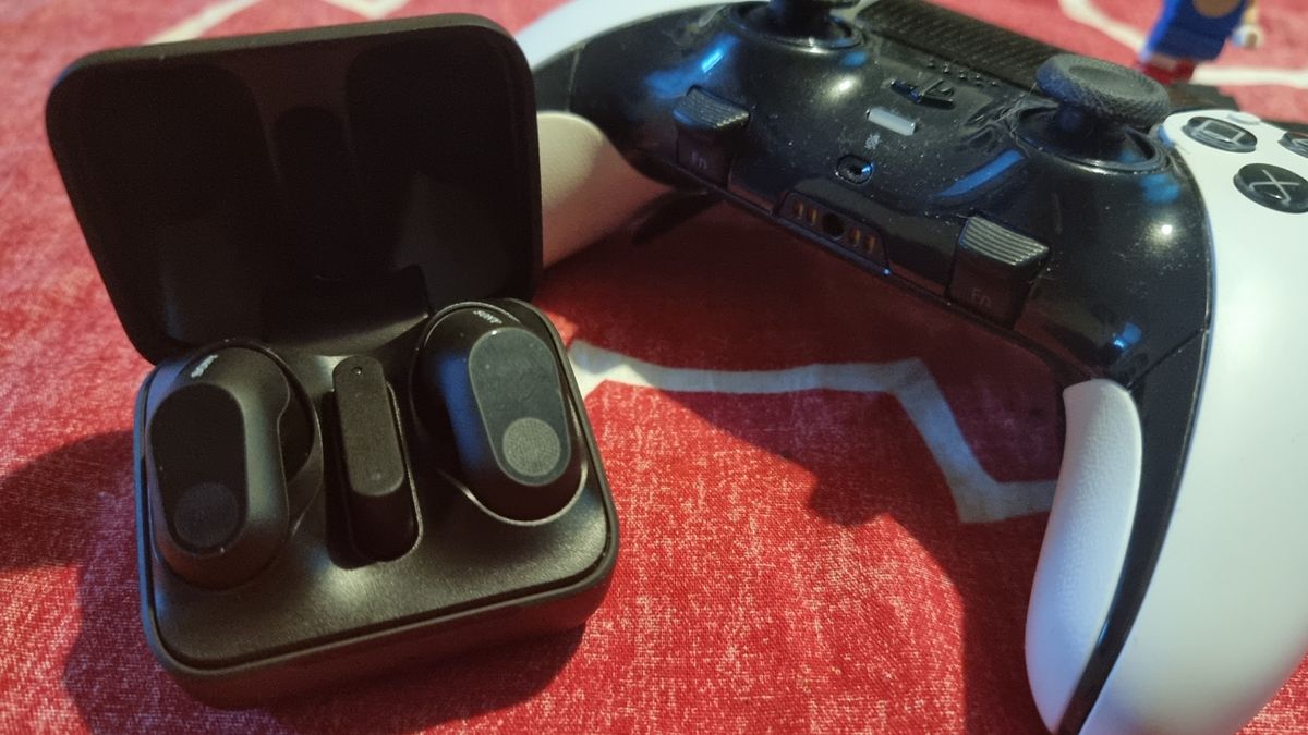 Лучшие игровые наушники 2026 года: захватывающий звук от Sony и SteelSeries картинка Игровые наушники 2026 года: обзор и тест | DGL.RU