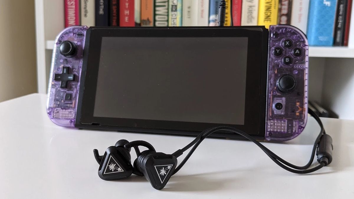 Лучшие игровые наушники 2026 года: захватывающий звук от Sony и SteelSeries картинка Игровые наушники 2026 года: обзор и тест | DGL.RU