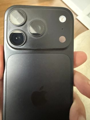 Проблемы с выцветанием краски iPhone 18 Pro Burgundy, о которых сообщают некоторые первые пользователи