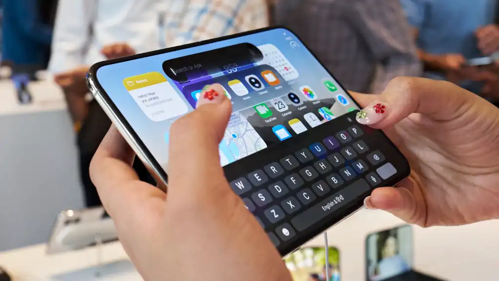 Разработчик превратил Microsoft Surface Duo в iPhone Duo