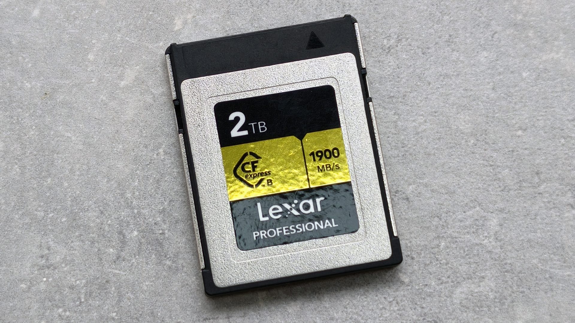 Лучшие карты памяти для камеры в 2026 году: рейтинг SD, microSD, CFexpress и CF картинка Лучшие карты памяти для камеры в 2026 | DGL.RU