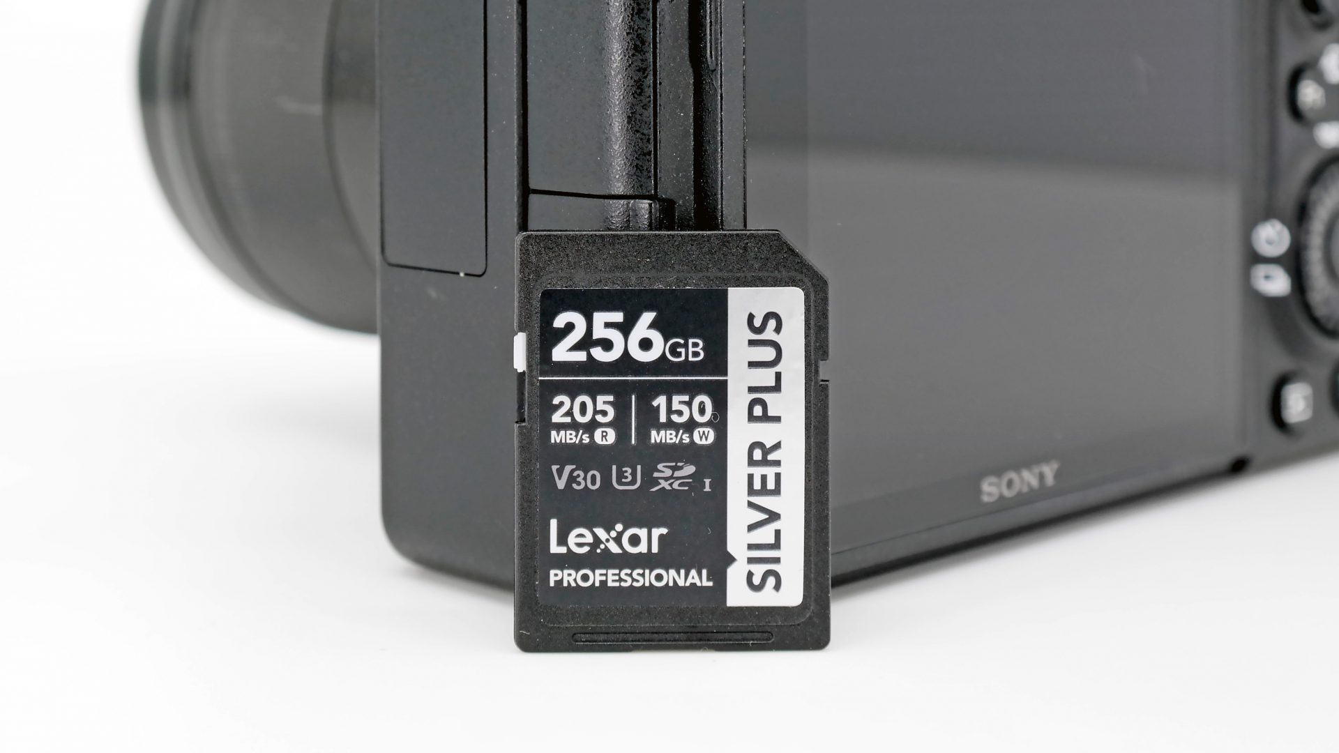 Лучшие карты памяти для камеры в 2026 году: рейтинг SD, microSD, CFexpress и CF картинка Лучшие карты памяти для камеры в 2026 | DGL.RU