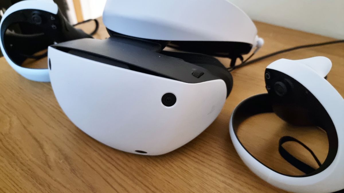 Лучшие VR-гарнитуры 2026 года: актуальные шлемы виртуальной реальности от Apple, Meta и Sony картинка Лучшие VR-гарнитуры 2026 года: гид по выбору | DGL.RU