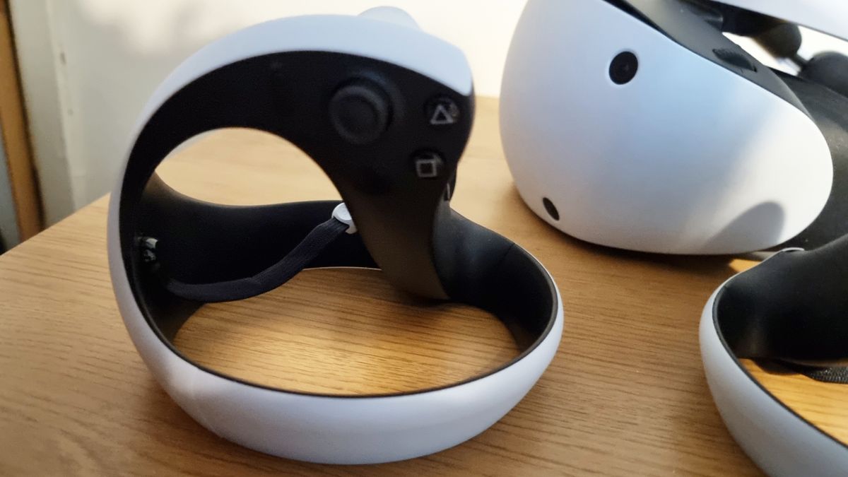 Лучшие VR-гарнитуры 2026 года: актуальные шлемы виртуальной реальности от Apple, Meta и Sony картинка Лучшие VR-гарнитуры 2026 года: гид по выбору | DGL.RU