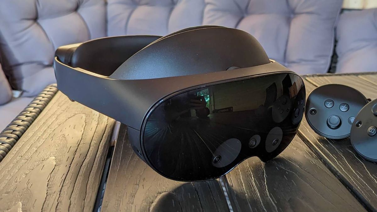 Лучшие VR-гарнитуры 2026 года: актуальные шлемы виртуальной реальности от Apple, Meta и Sony картинка Лучшие VR-гарнитуры 2026 года: гид по выбору | DGL.RU