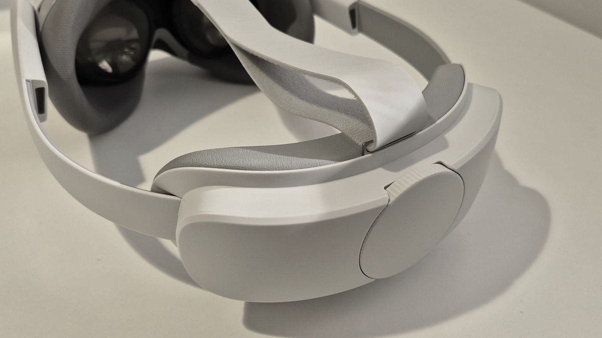 Лучшие VR-гарнитуры 2026 года: актуальные шлемы виртуальной реальности от Apple, Meta и Sony картинка Лучшие VR-гарнитуры 2026 года: гид по выбору | DGL.RU