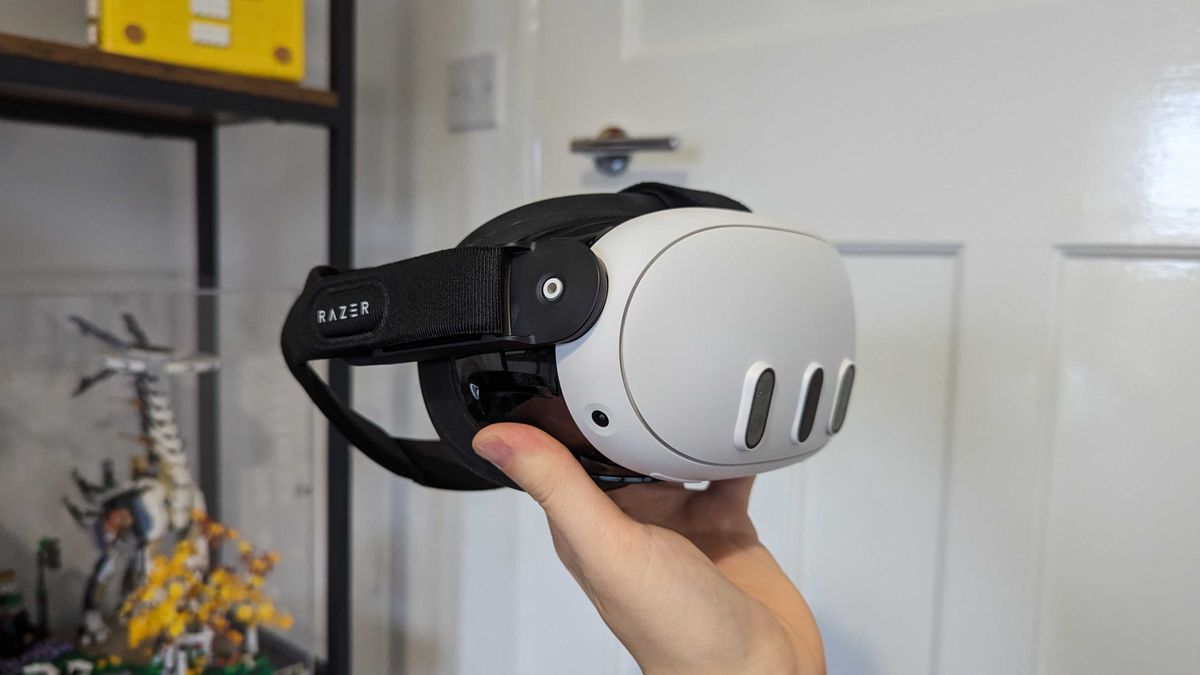 Лучшие VR-гарнитуры 2026 года: актуальные шлемы виртуальной реальности от Apple, Meta и Sony картинка Лучшие VR-гарнитуры 2026 года: гид по выбору | DGL.RU