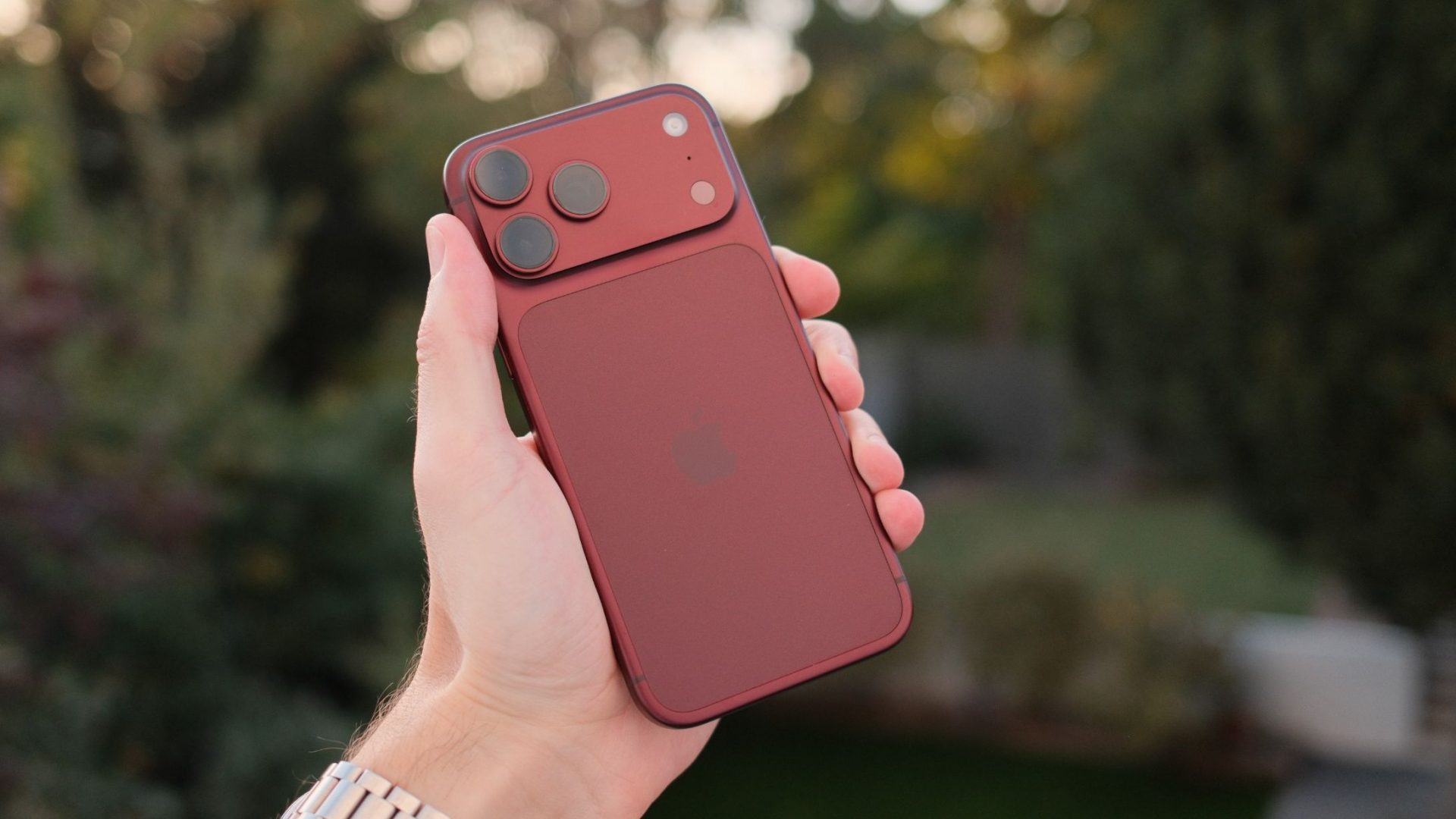Лучший iPhone для съемки фото и видео в 2026 году: от iPhone 16e до iPhone 18 Pro Max картинка Выбираем лучший iPhone для съемки фото и видео | DGL.RU