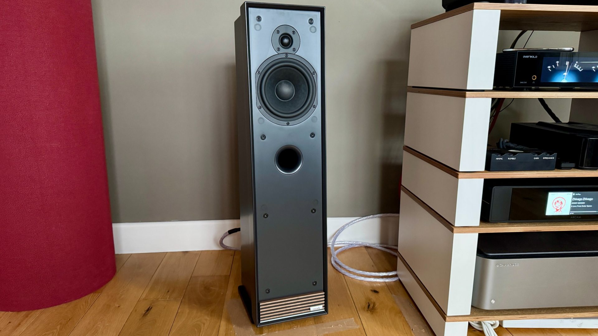 Обзор Ruark Audio Talisman-R - безупречный дизайн и звук для эстетов картинка Напольные колонки Ruark Audio Talisman-R | DGL.RU