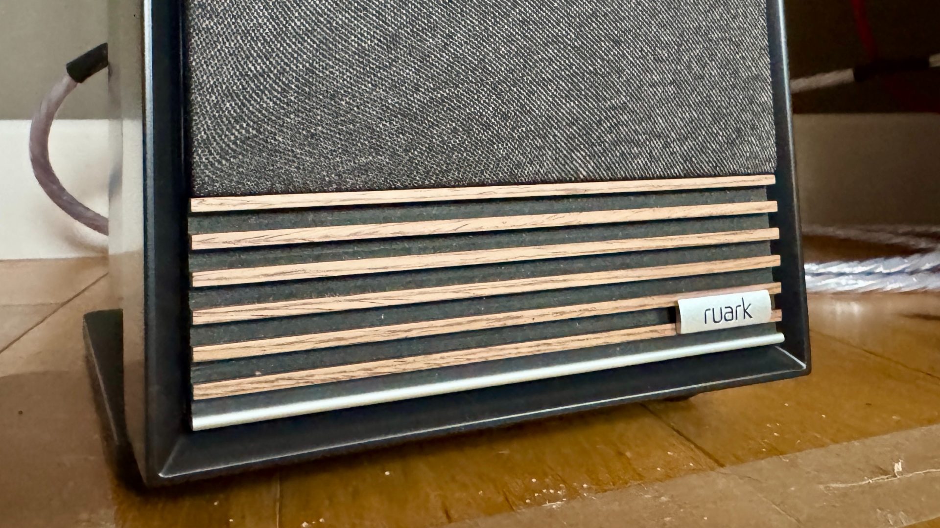 Обзор Ruark Audio Talisman-R - безупречный дизайн и звук для эстетов картинка Напольные колонки Ruark Audio Talisman-R | DGL.RU