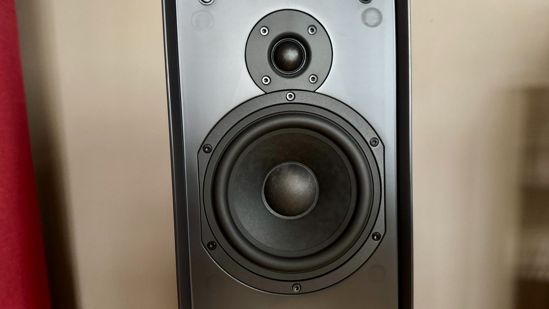Обзор Ruark Audio Talisman-R - безупречный дизайн и звук для эстетов картинка Обзор Ruark Audio Talisman-R - безупречный дизайн и звук для эстетов фото