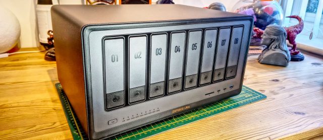 NAS-сервер Ugreen NASync DXP8800 Ultra: обзор | DGL.RU