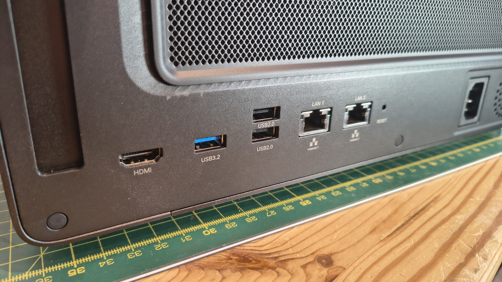 NAS-сервер Ugreen NASync DXP8800 Ultra: обзор | DGL.RU