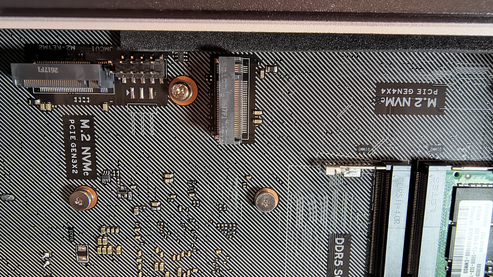 NAS-сервер Ugreen NASync DXP8800 Ultra: обзор | DGL.RU