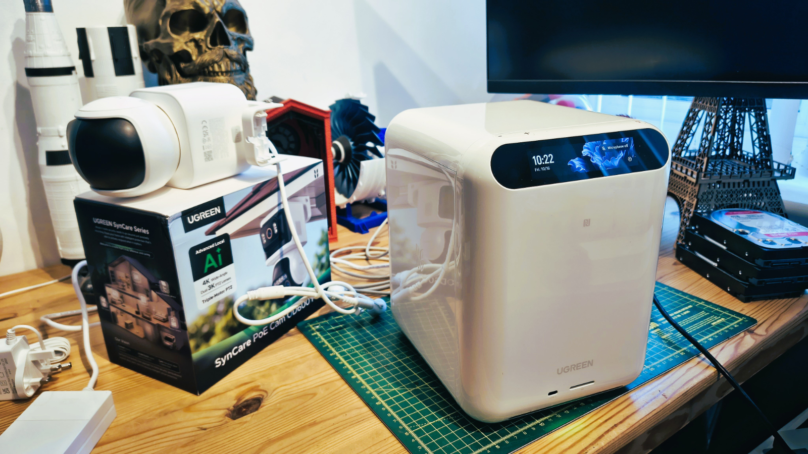 Обзор Ugreen HomeAgent HA100 - локальный ИИ в необычной форме картинка NAS Ugreen HomeAgent HA100 с локальным ИИ | DGL.RU