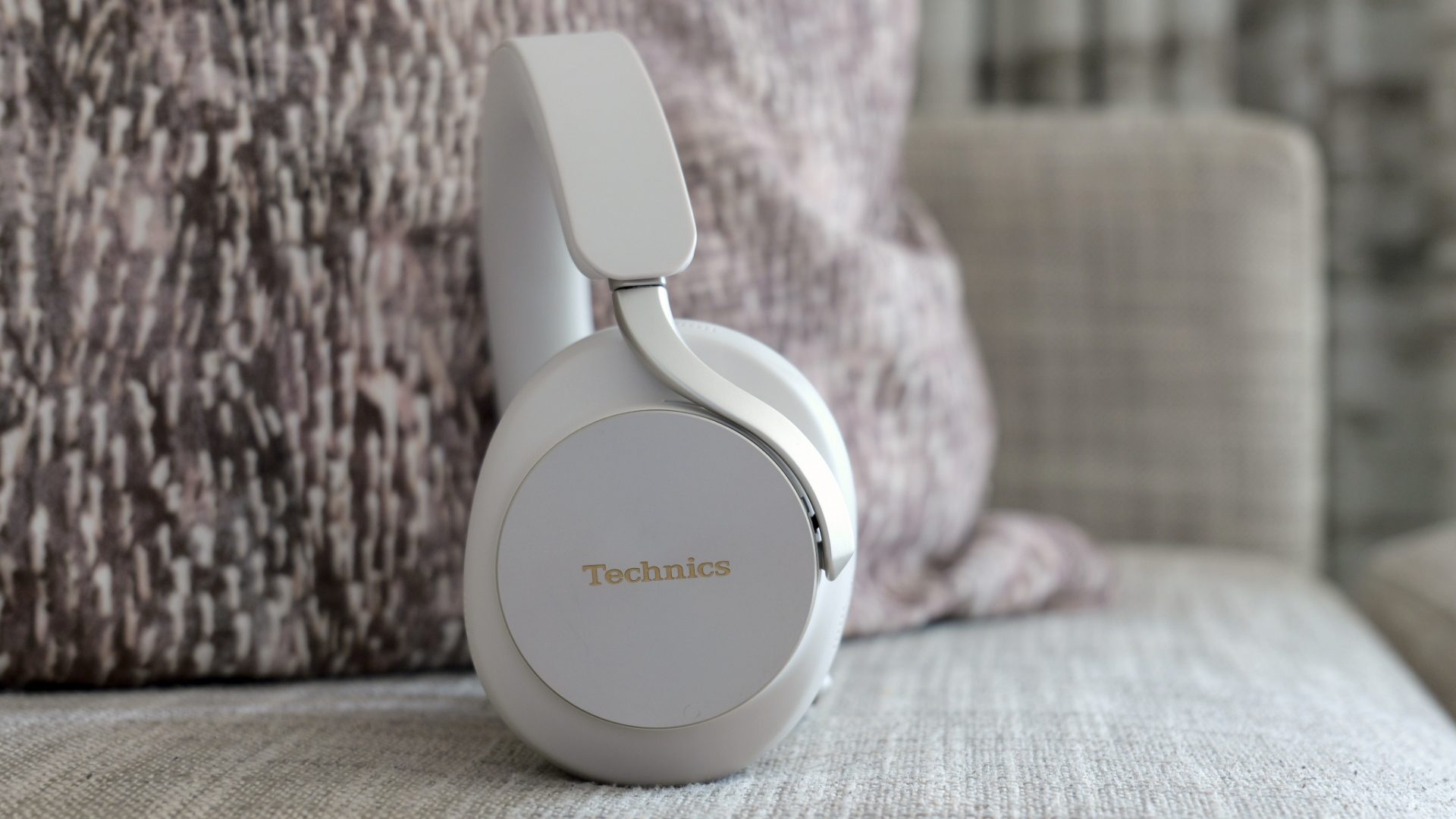 Обзор Technics EAH-A1000 - выдающиеся наушники с пятизвёздочным звуком картинка Наушники Technics EAH-A1000: обзор звука и ANC | DGL.RU