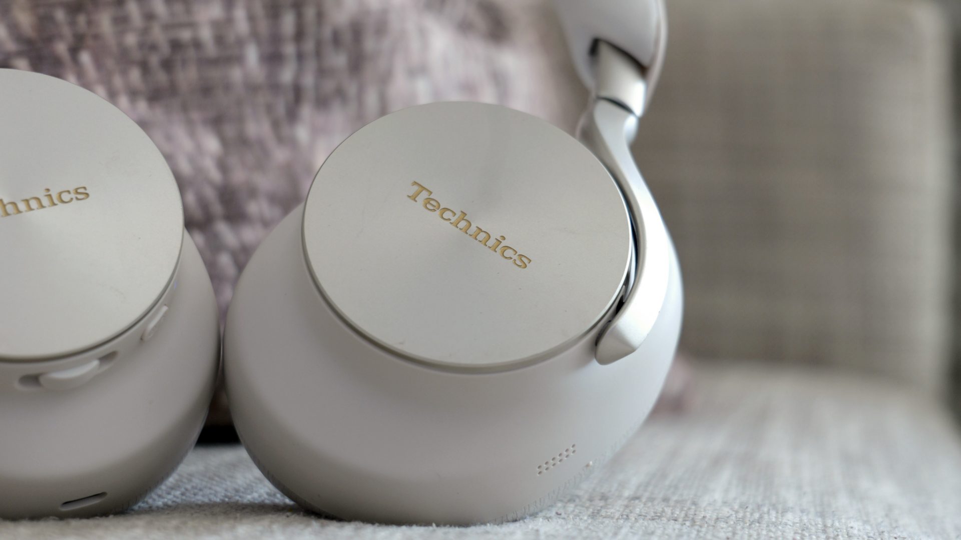 Обзор Technics EAH-A1000 - выдающиеся наушники с пятизвёздочным звуком картинка Наушники Technics EAH-A1000: обзор звука и ANC | DGL.RU