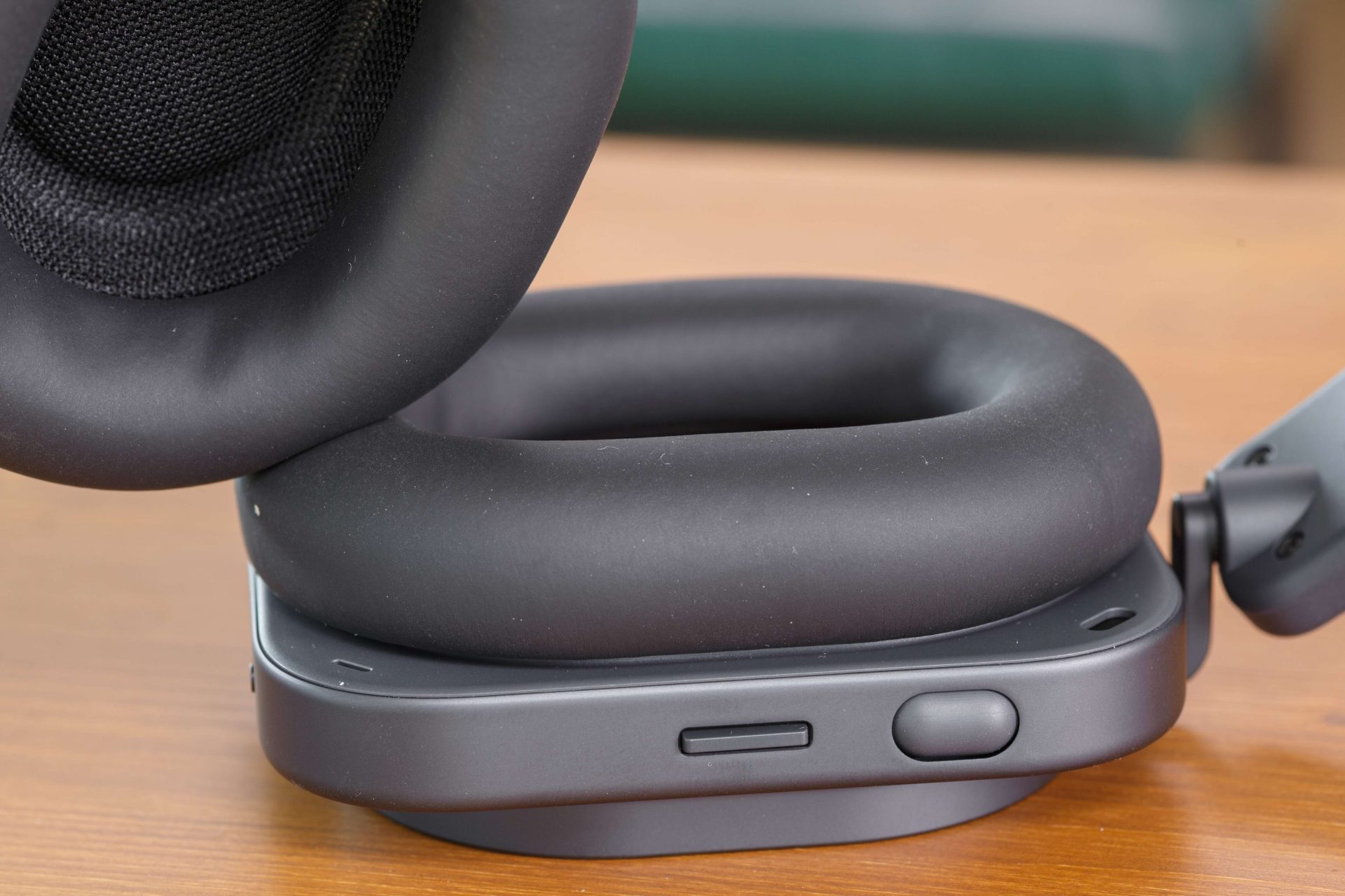 Nothing представила полноразмерные наушники Headphone (1) Pro с титановым оголовьем и драйверами xMEMS картинка Наушники Nothing Headphone (1) Pro: обзор | DGL.RU