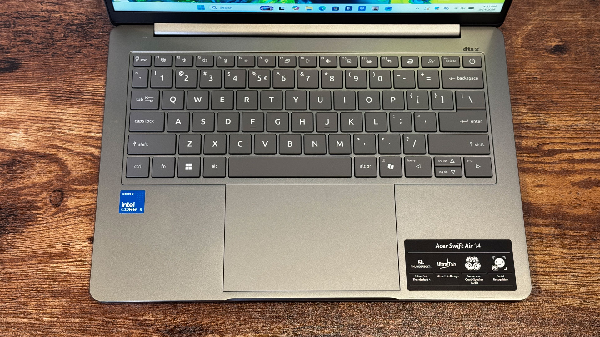Обзор Acer Swift Air 14 - процессор Wildcat Lake и множество портов картинка Ноутбук Acer Swift Air 14: обзор портов и батареи | DGL.RU