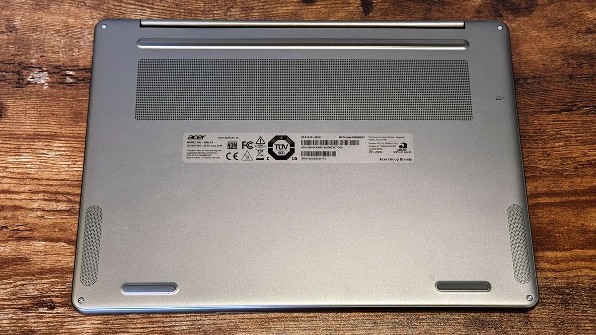 Обзор Acer Swift Air 14 - процессор Wildcat Lake и множество портов картинка Ноутбук Acer Swift Air 14: обзор портов и батареи | DGL.RU