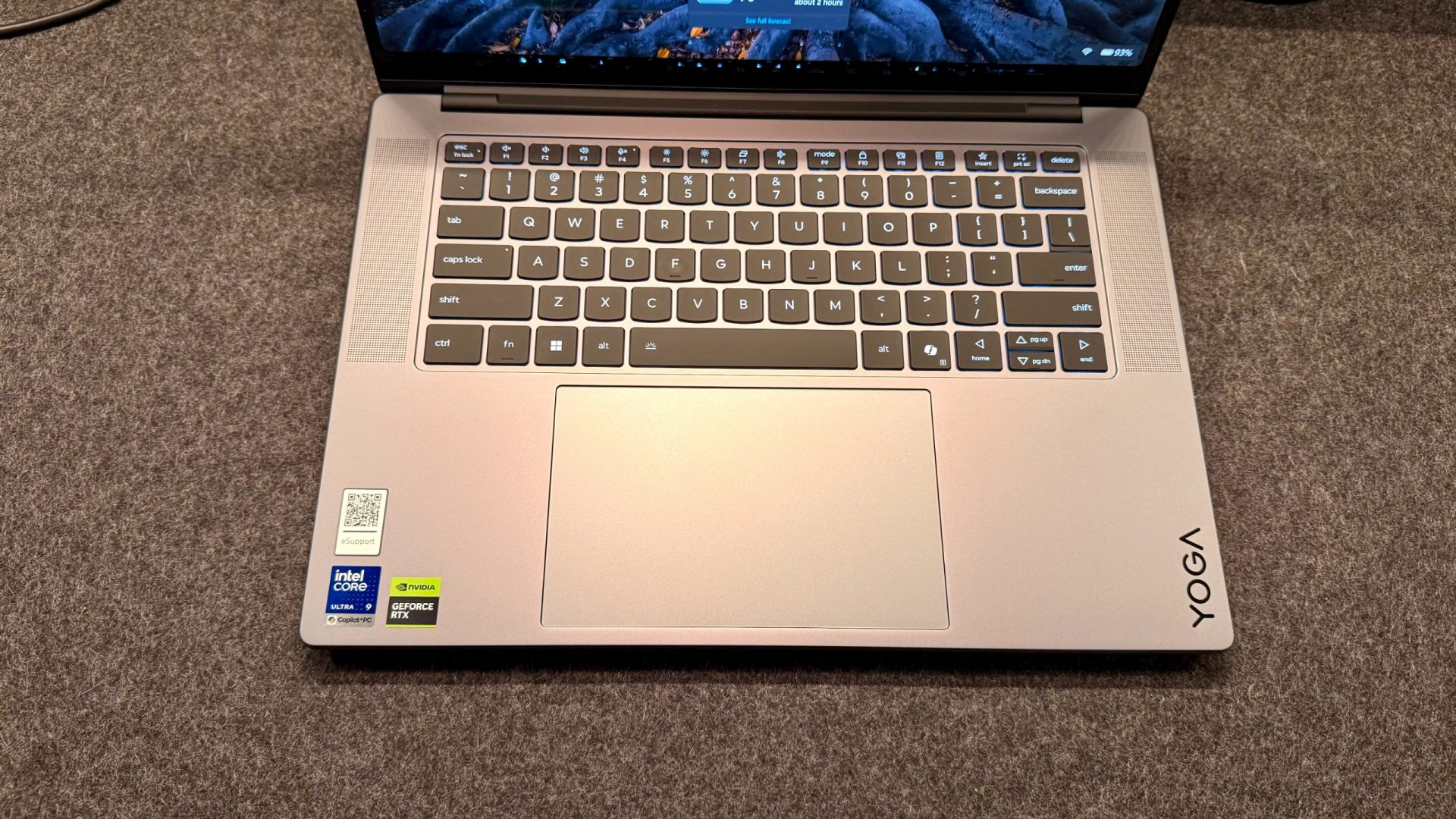 Обзор Yoga Pro 7i Gen 11 Aura Edition - OLED без компромиссов для контентмейкеров картинка Ноутбук Lenovo Yoga Pro 7i: тест OLED и RTX 5060 | DGL.RU