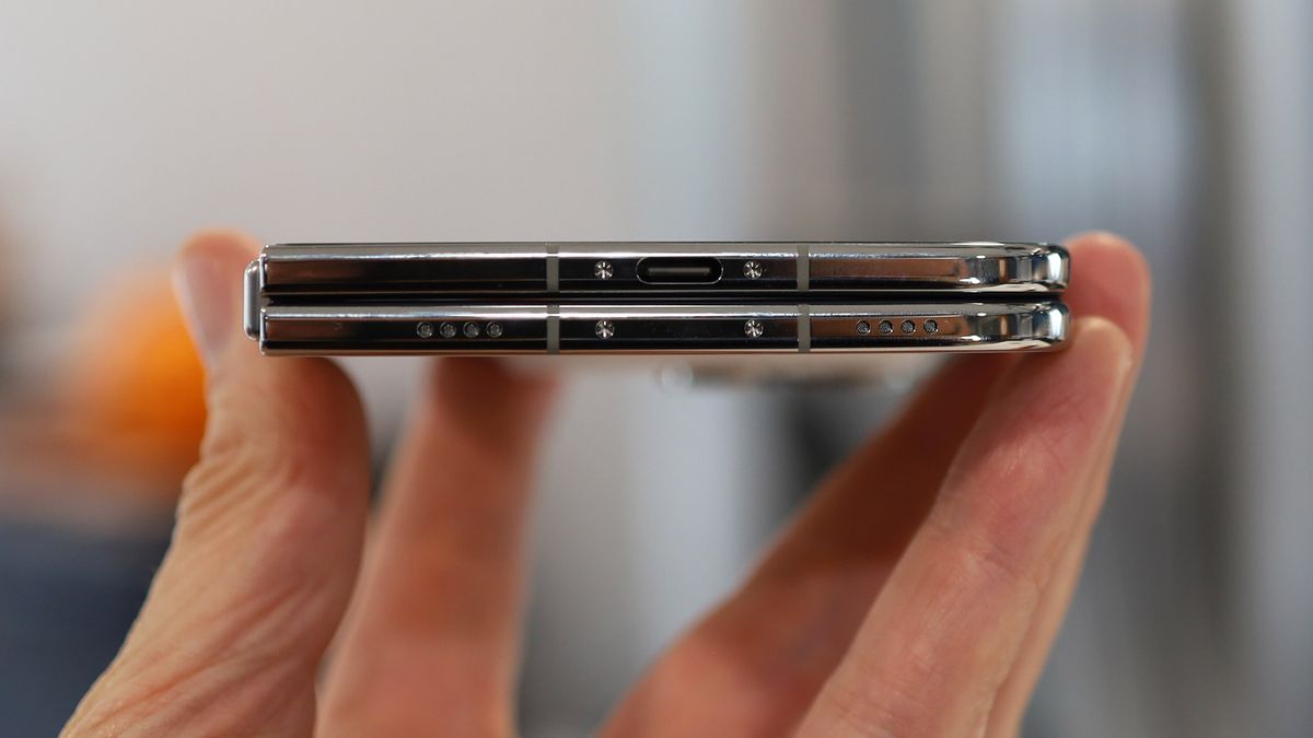 Обзор Apple iPhone Duo - ожидание того стоило картинка Обзор iPhone Duo: первый блин не комом | DGL.RU