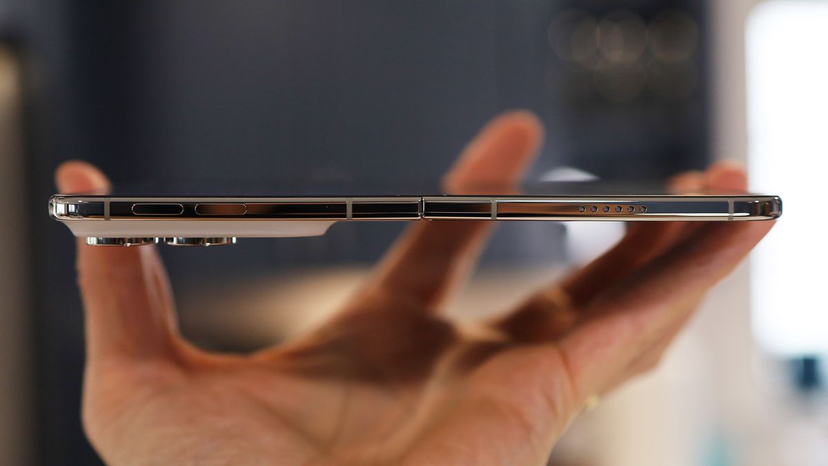 Обзор Apple iPhone Duo - ожидание того стоило картинка Обзор iPhone Duo: первый блин не комом | DGL.RU