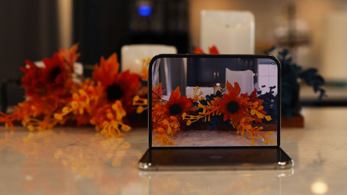Обзор Apple iPhone Duo - ожидание того стоило картинка Обзор iPhone Duo: первый блин не комом | DGL.RU