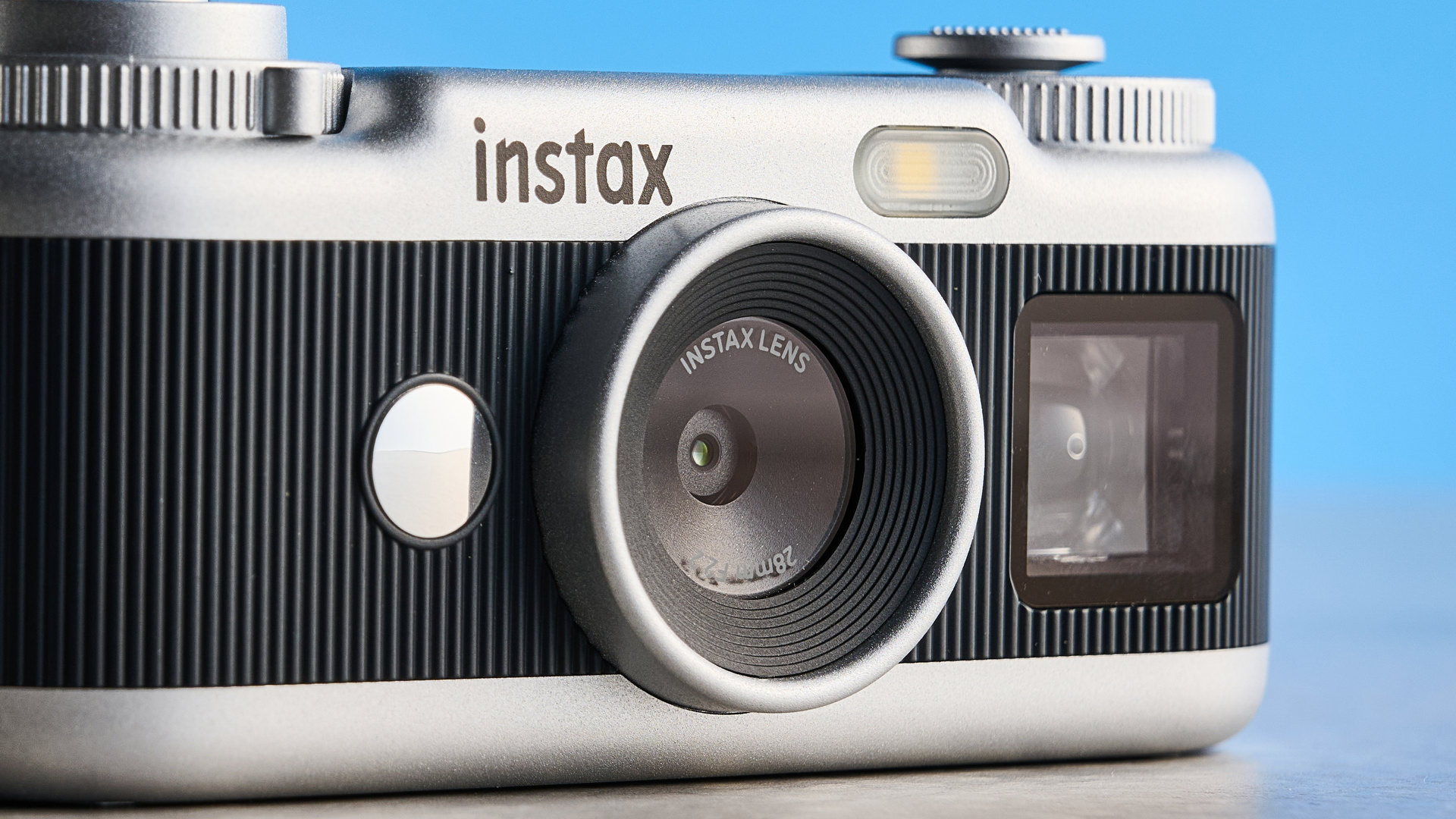 Обзор Fujifilm Instax Pal 2 - забавная камера размером с ладонь картинка Обзор камеры Fujifilm Instax Pal 2: стоит ли брать? | DGL.RU
