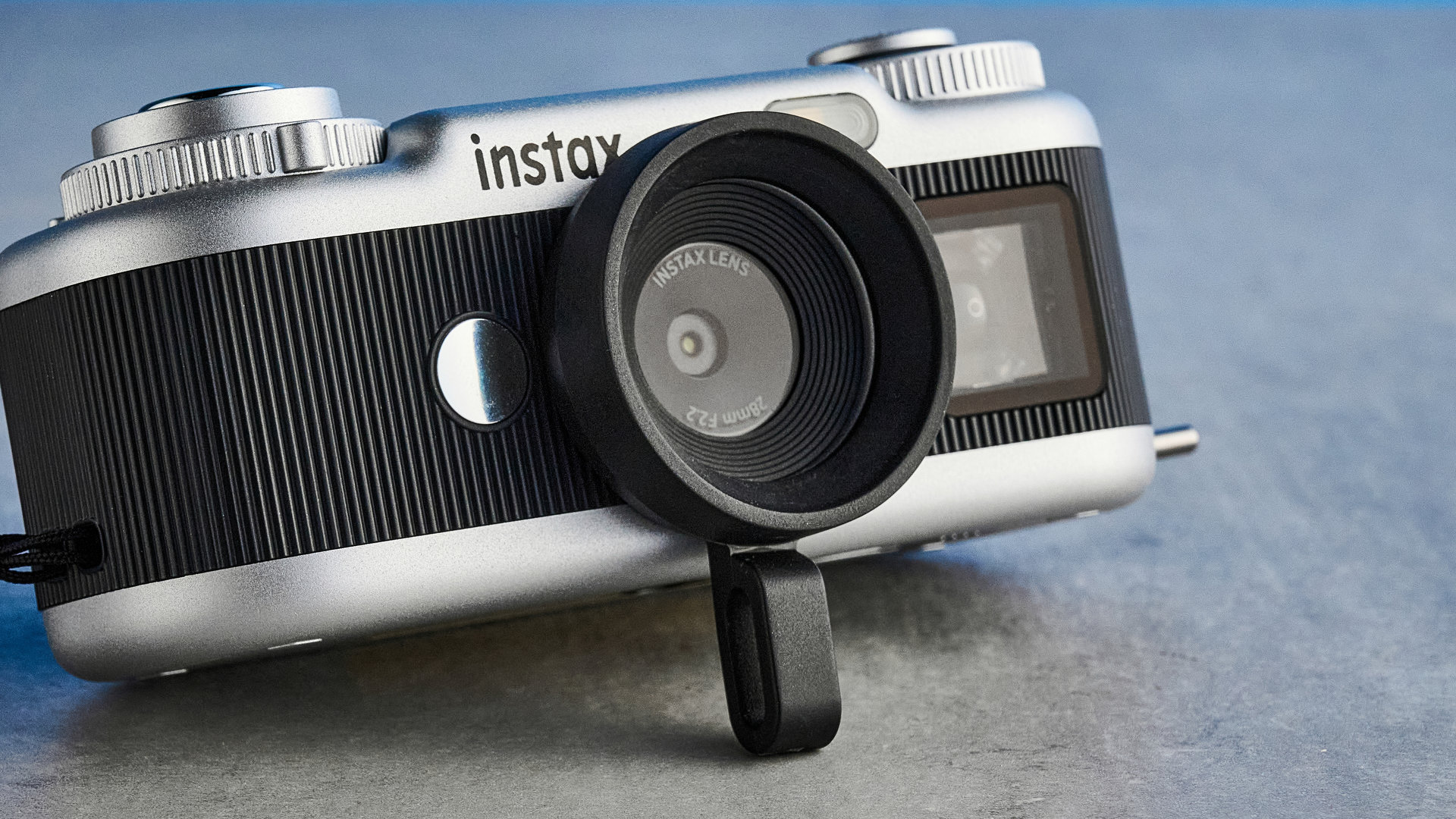 Обзор Fujifilm Instax Pal 2 - забавная камера размером с ладонь картинка Обзор камеры Fujifilm Instax Pal 2: стоит ли брать? | DGL.RU