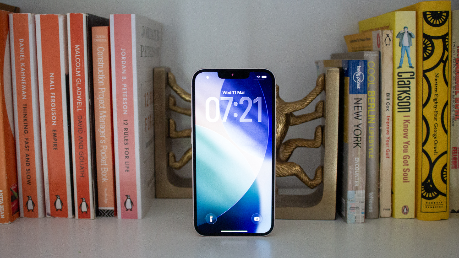 Опыт использования iPhone 17e: тесты и чип A19 | DGL.RU