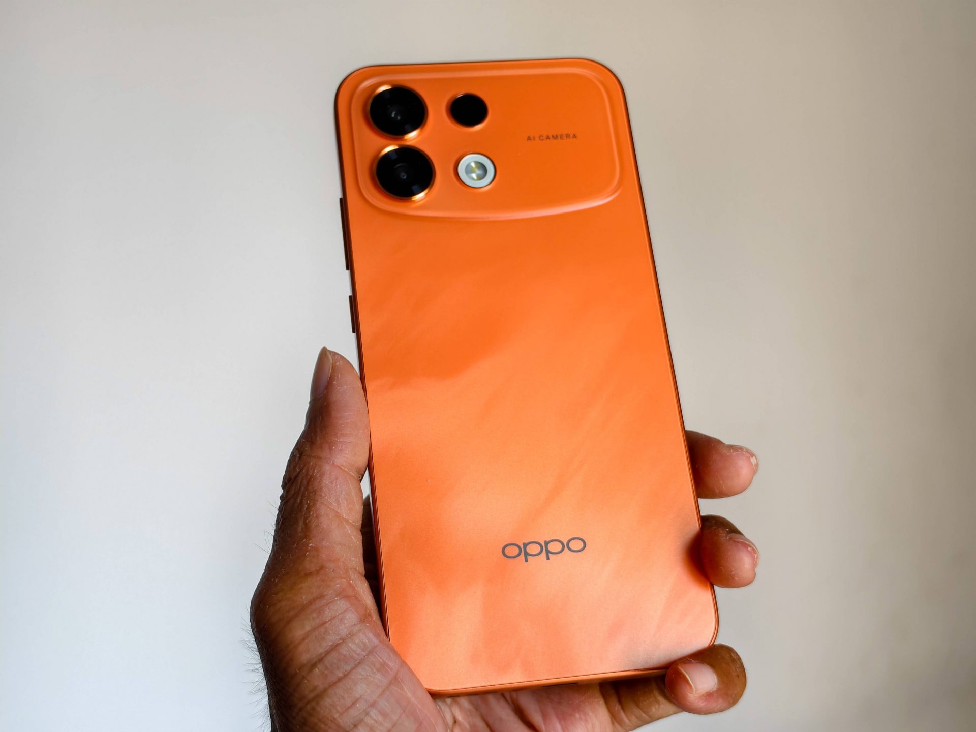 Первый взгляд на смартфон Oppo F35 Pro с аккумулятором на 8000 мАч картинка Смартфон Oppo F35 Pro с аккумулятором 8000 мАч | DGL.RU