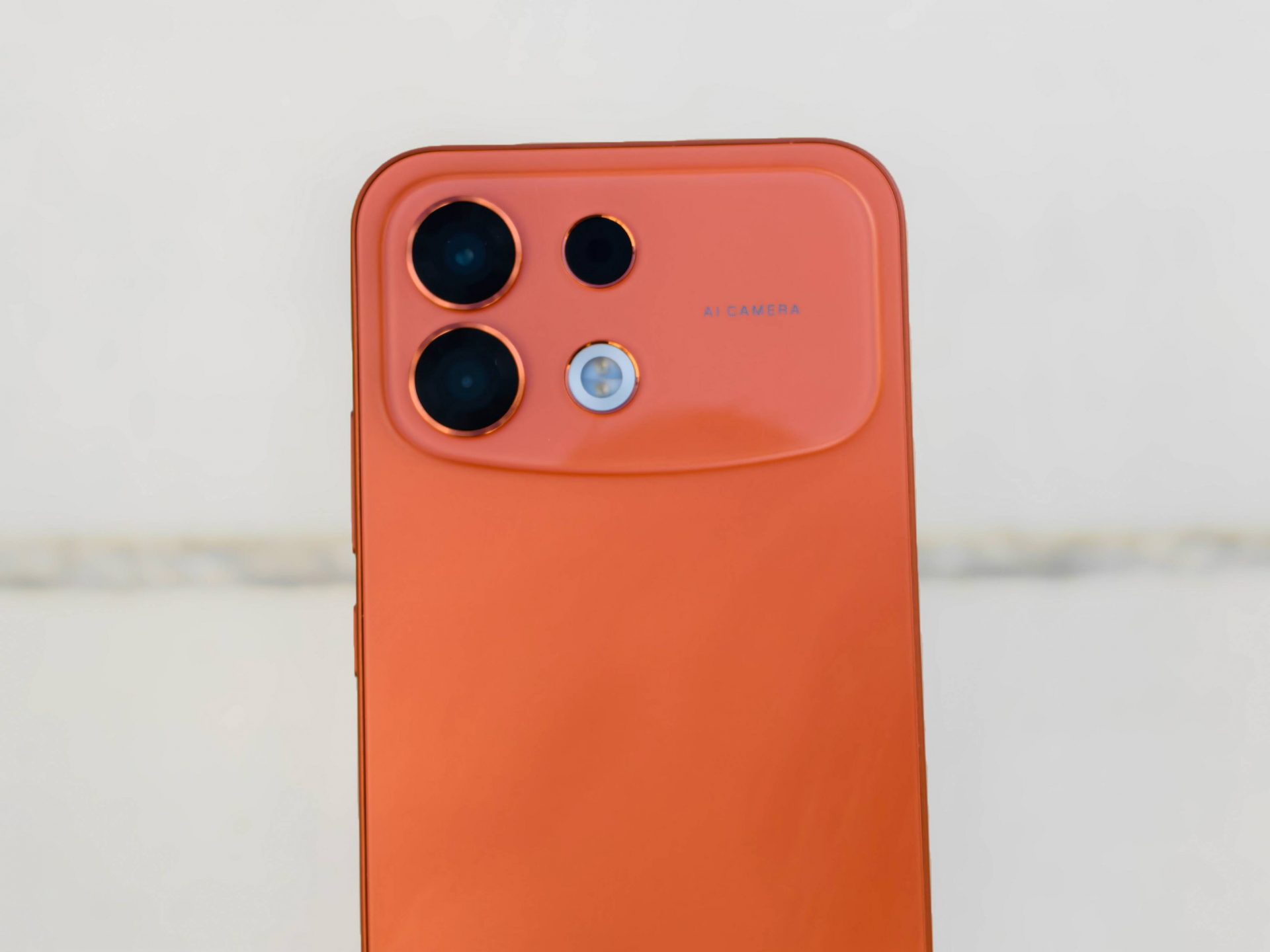 Первый взгляд на смартфон Oppo F35 Pro с аккумулятором на 8000 мАч картинка Смартфон Oppo F35 Pro с аккумулятором 8000 мАч | DGL.RU