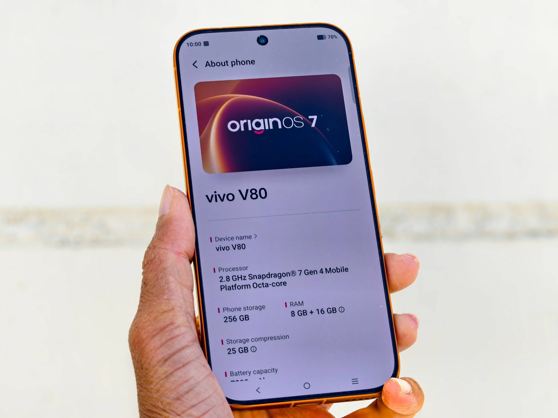 Обзор vivo V80: тесты экрана, батареи и камер | DGL.RU