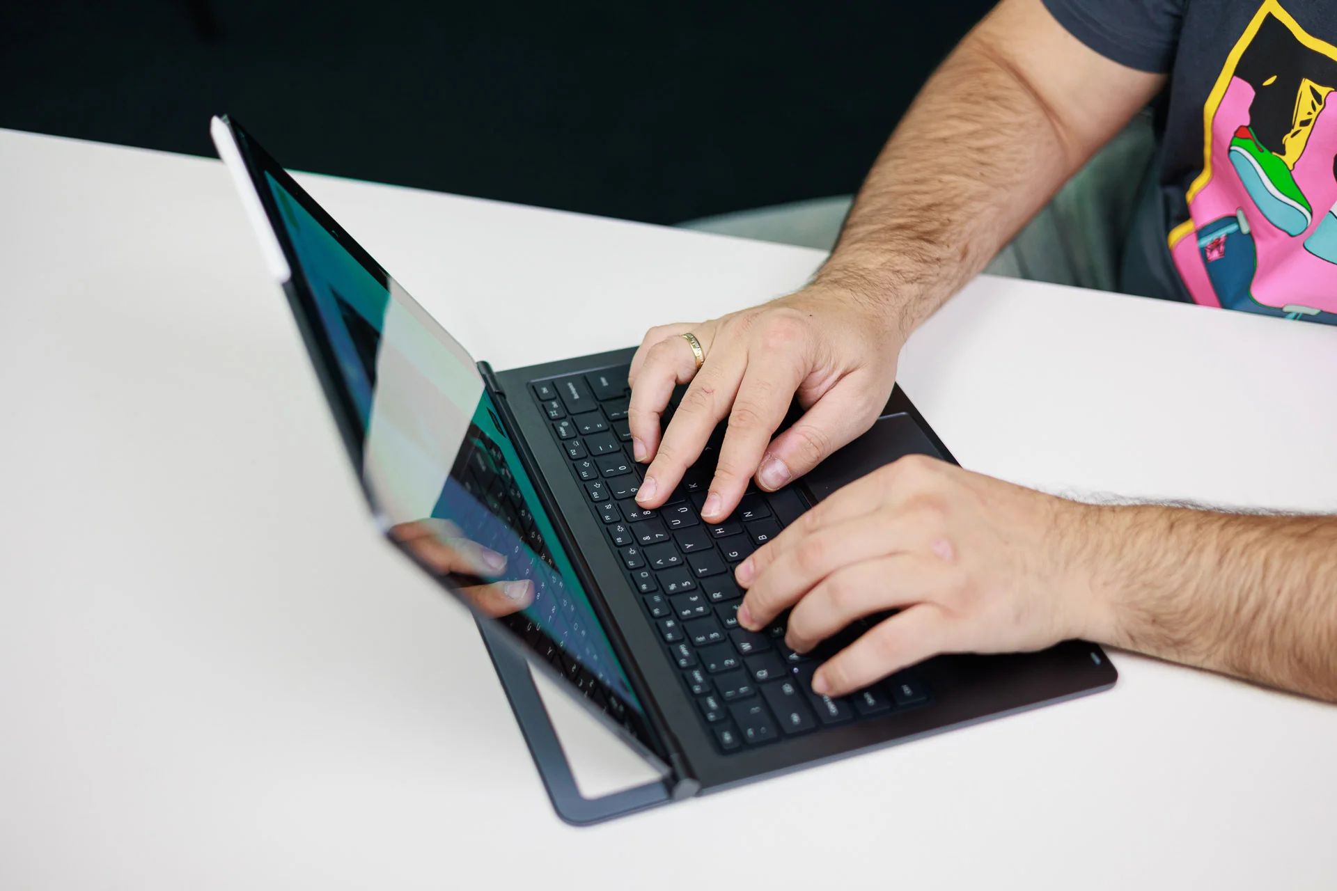 Samsung Galaxy Tab S12 Ultra против Galaxy Tab S11 Ultra: не ошибитесь картинка Планшеты Samsung Galaxy Tab S12 Ultra и S11 Ultra | DGL.RU