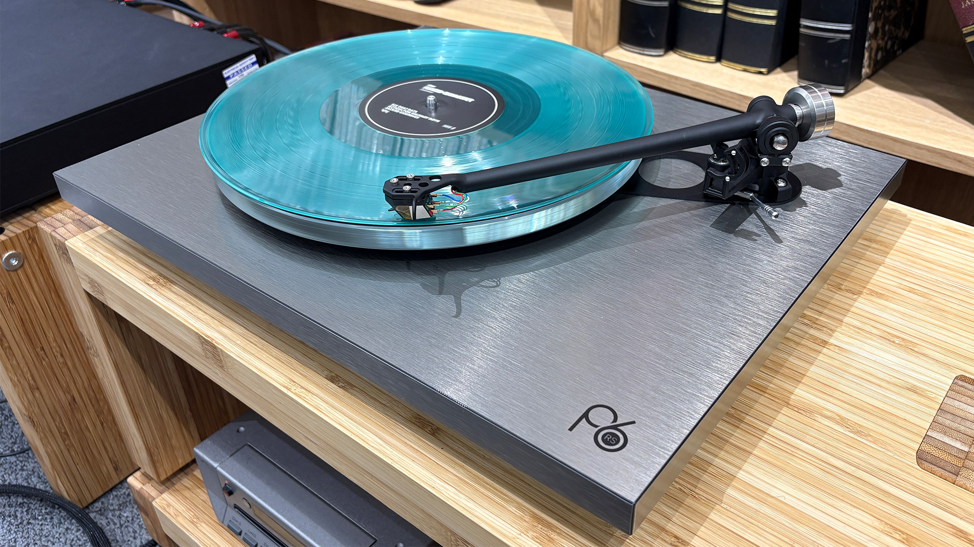 Обзор Rega Planar 6 RS Edition: я отчаянно ждала этот проигрыватель весь год картинка Проигрыватель Rega Planar 6 RS Edition: тест | DGL.RU