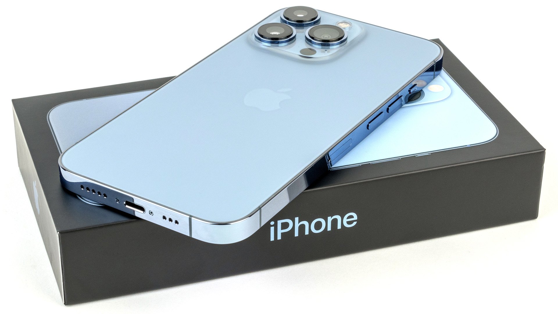 Смартфоны Apple iPhone 13 2021 года: триумф ProMotion 120 Гц и прорыв в автономности картинка Смартфоны Apple iPhone 13 2021 года: триумф ProMotion 120 Гц и прорыв в автономности фото