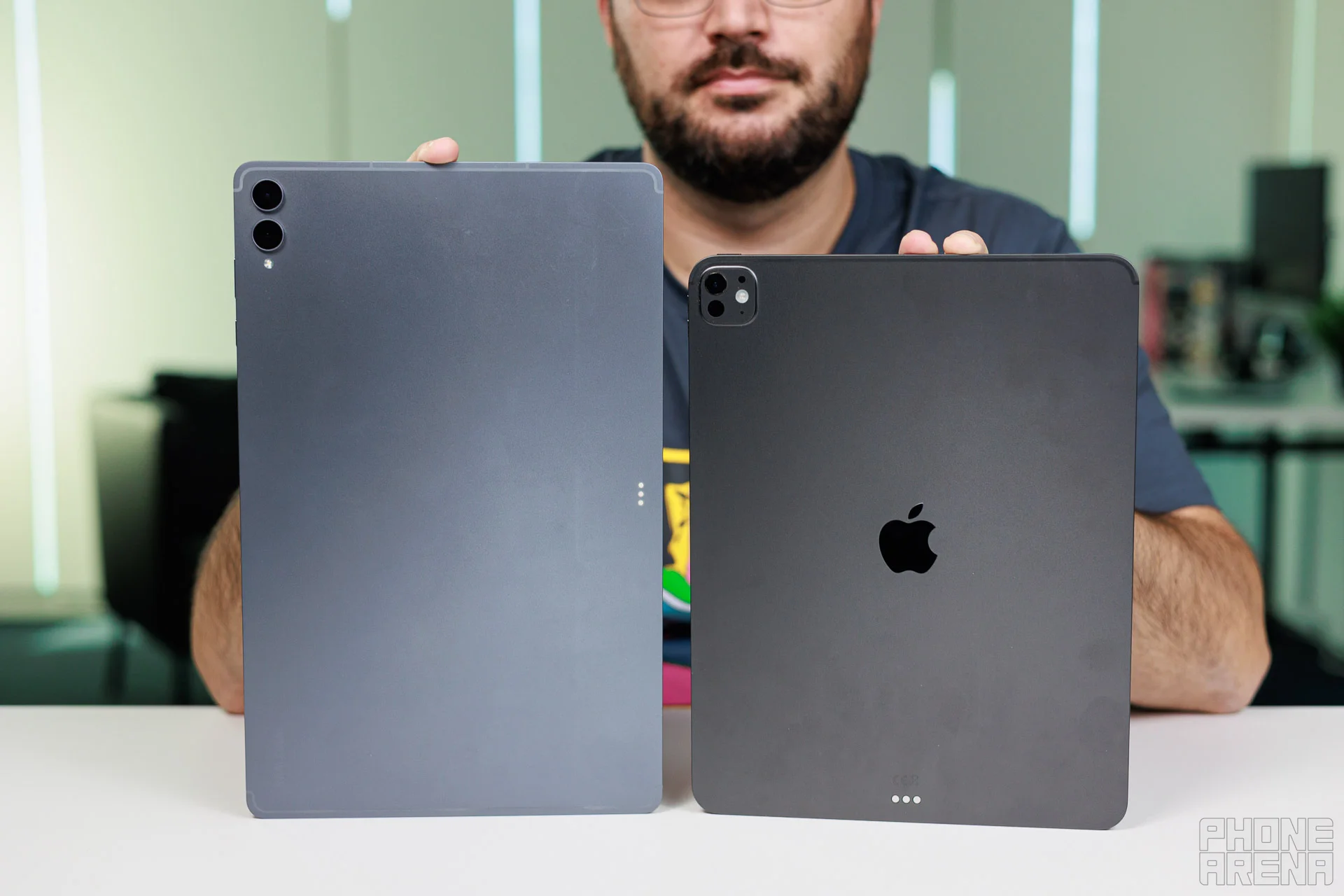 Samsung Galaxy Tab S12 Ultra против Apple iPad Pro M5 13 дюймов: что выбрать картинка Samsung Galaxy Tab S12 Ultra против iPad Pro M5 | DGL.RU
