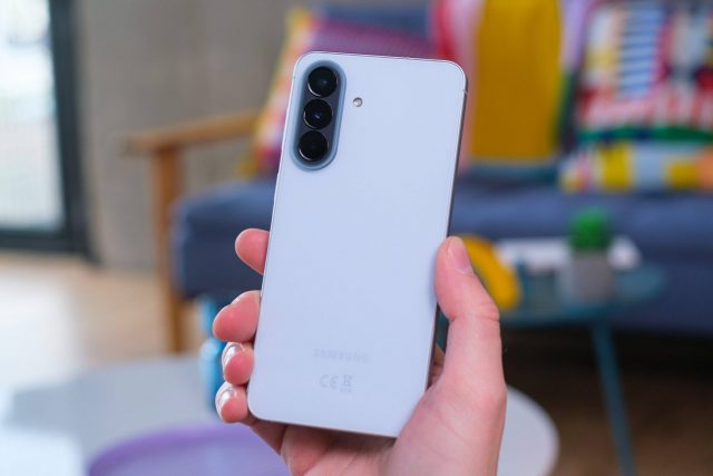 Samsung сократит выпуск серии Galaxy A на 20% | DGL.RU