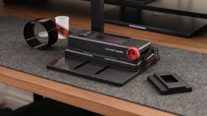 Обзор Lomography DigitaLIZA MAX — доступный способ превратить ваш телефон в пленочный сканер