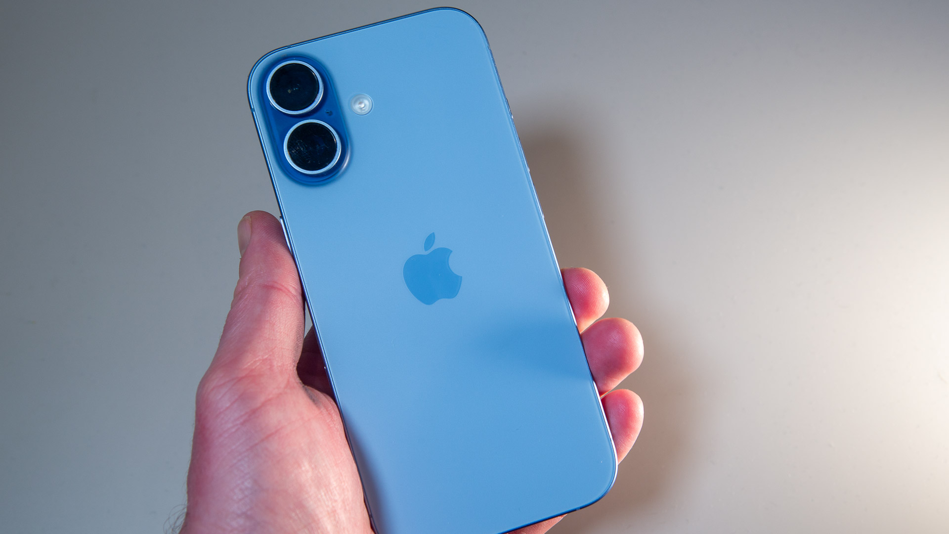 Смартфоны Apple iPhone 17 2025 года: ультратонкий Air и отказ от титана картинка Смартфоны Apple iPhone 17 2025 года: ультратонкий Air и отказ от титана фото
