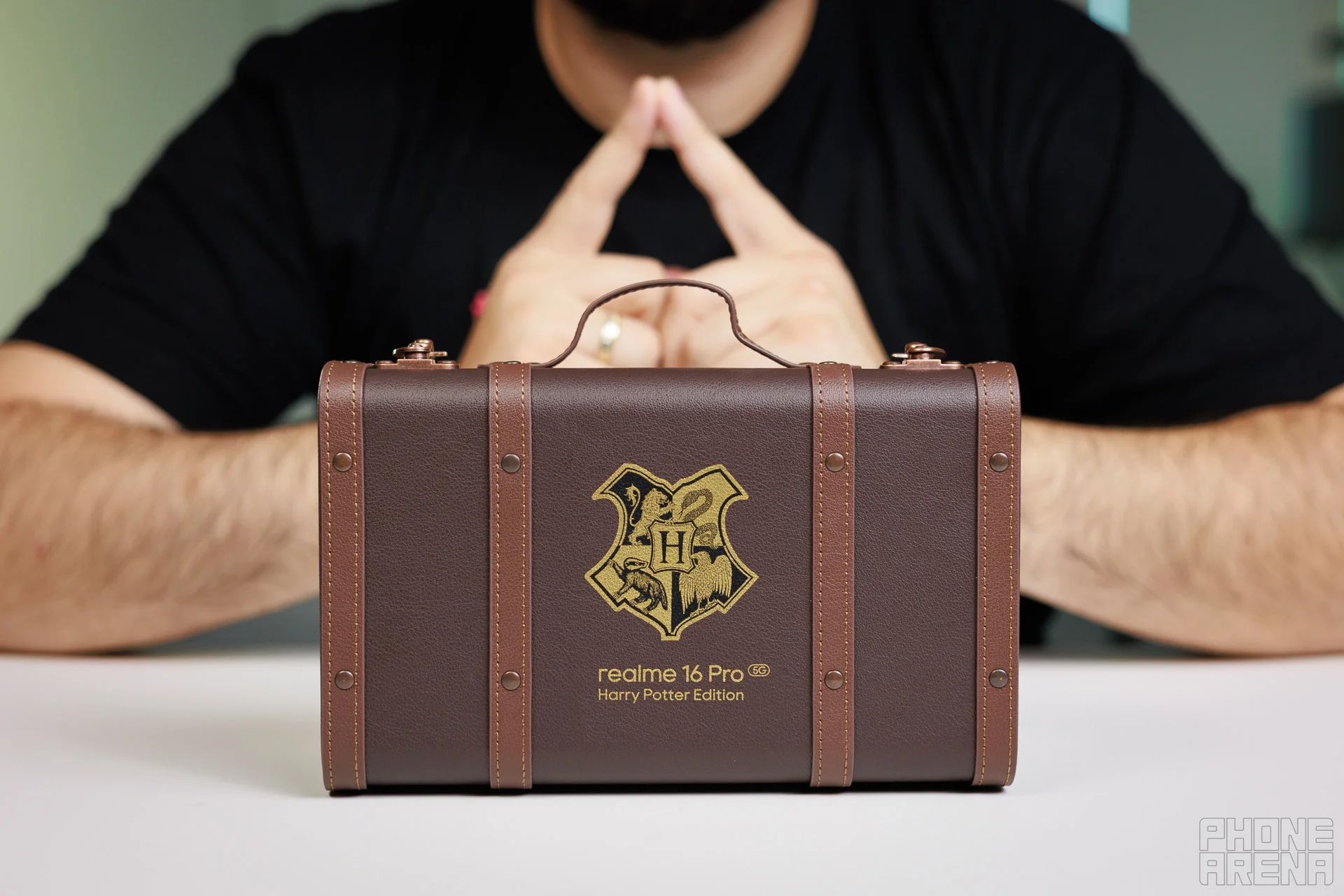 Обзор Realme 16 Pro Harry Potter Edition - лучший для поклонников Гарри Поттера картинка Смартфон Realme 16 Pro Harry Potter Edition | DGL.RU