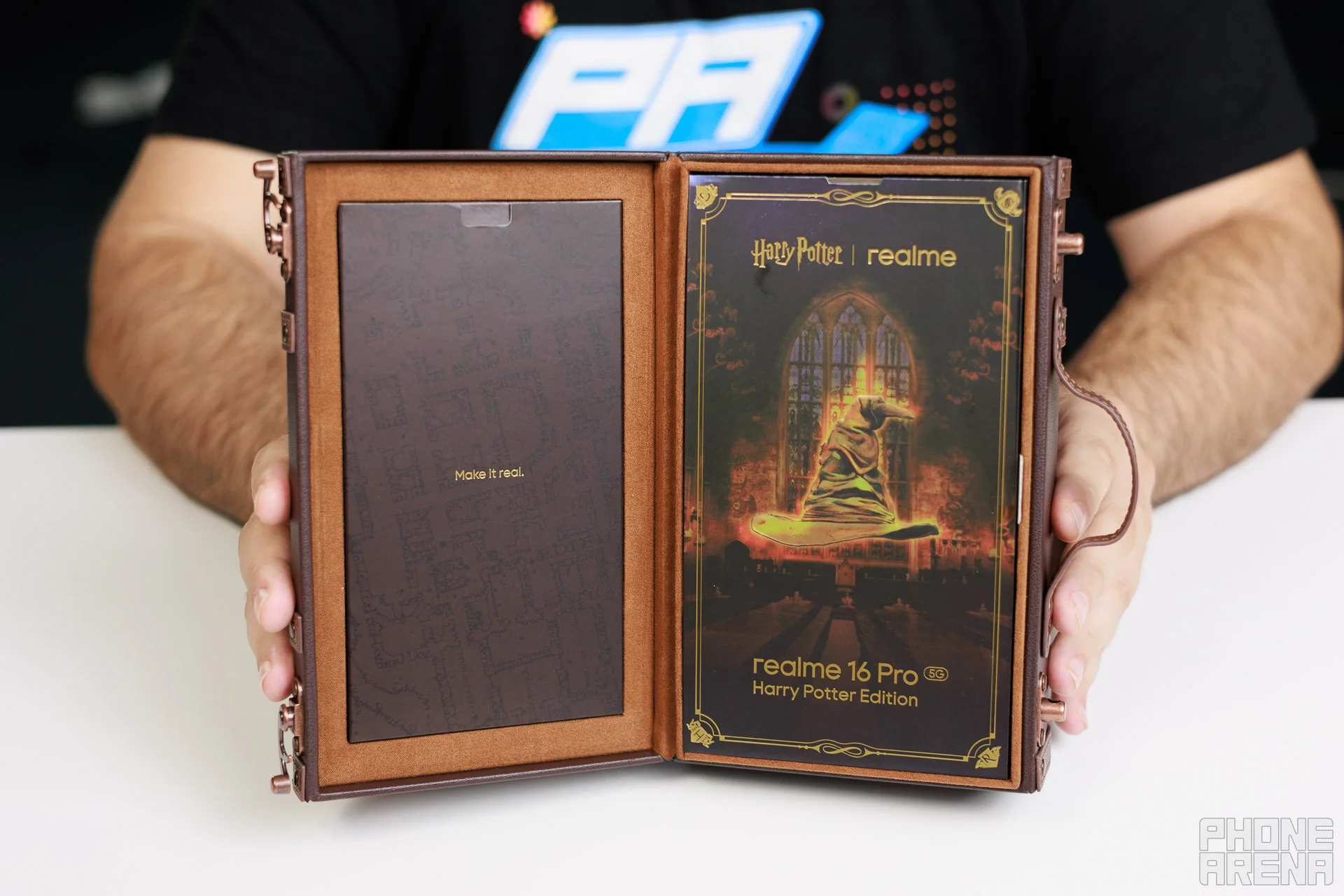 Обзор Realme 16 Pro Harry Potter Edition - лучший для поклонников Гарри Поттера картинка Смартфон Realme 16 Pro Harry Potter Edition | DGL.RU